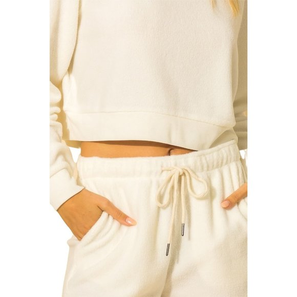 HYFVE Other - HYFVE WOMENS WHITE WHIP CREAM LONG SLEEVE CROP TOP / MATCHING LOUNGE SHORTS SZ: